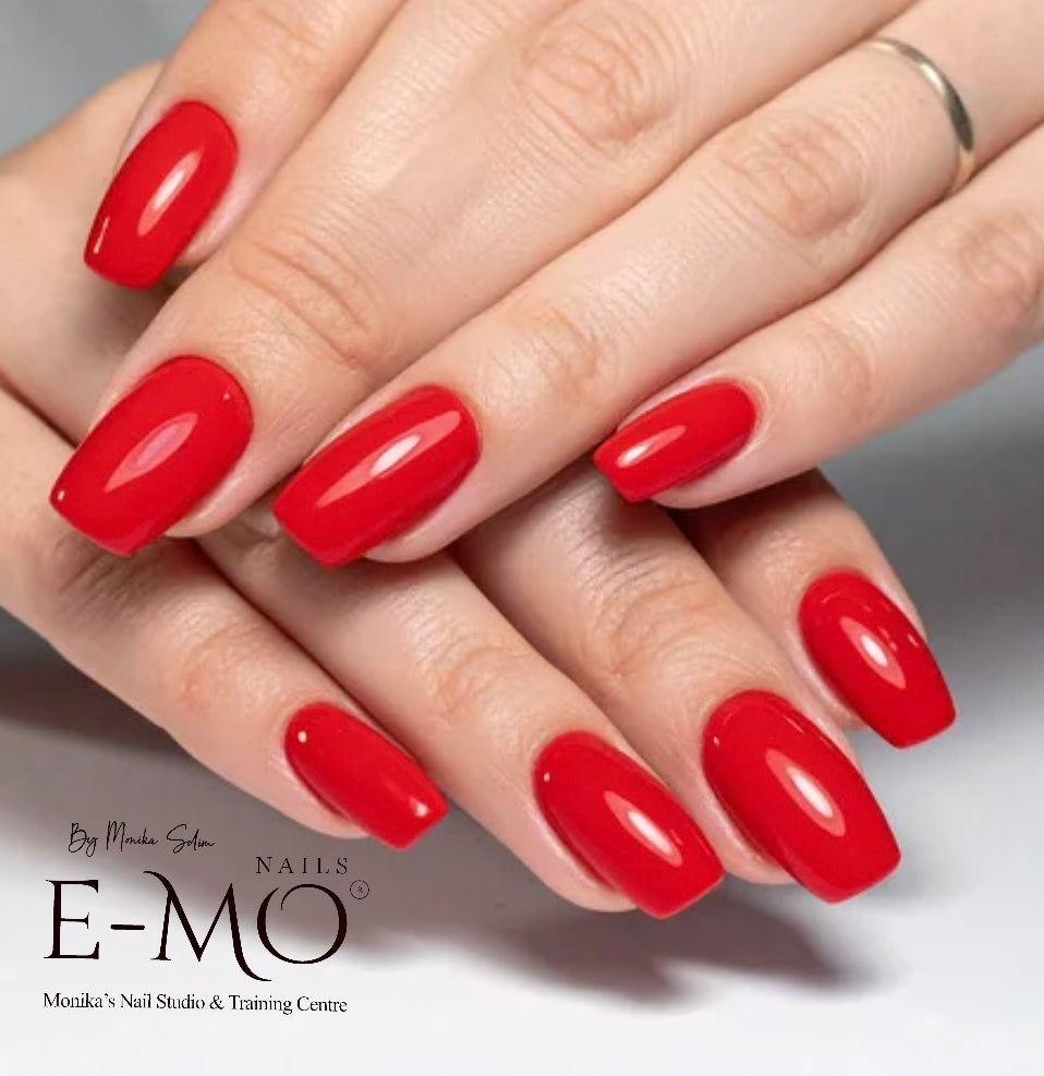 Hard Gel vs Gel Polish: Which Is Best for Your Nails?